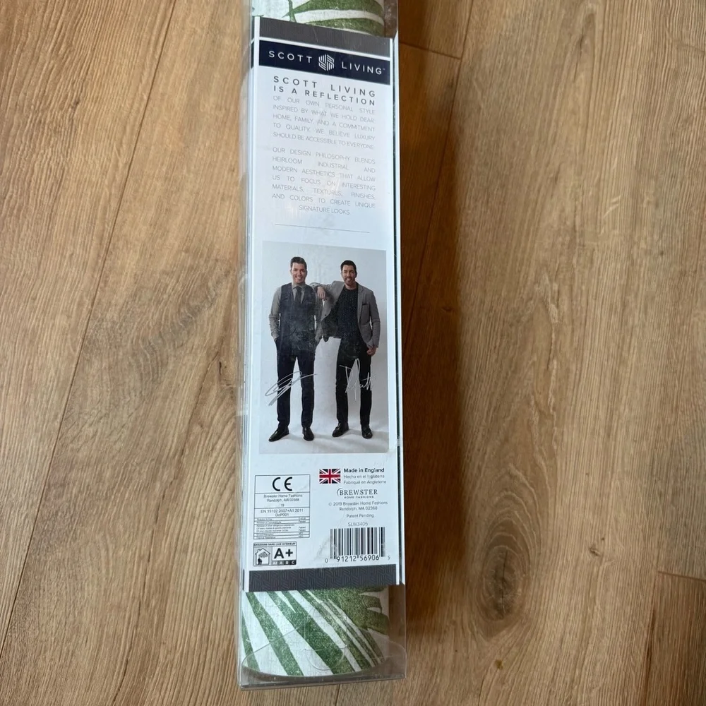 Scott Living Self Adhesive NuWallPaper Urban Oasis Green